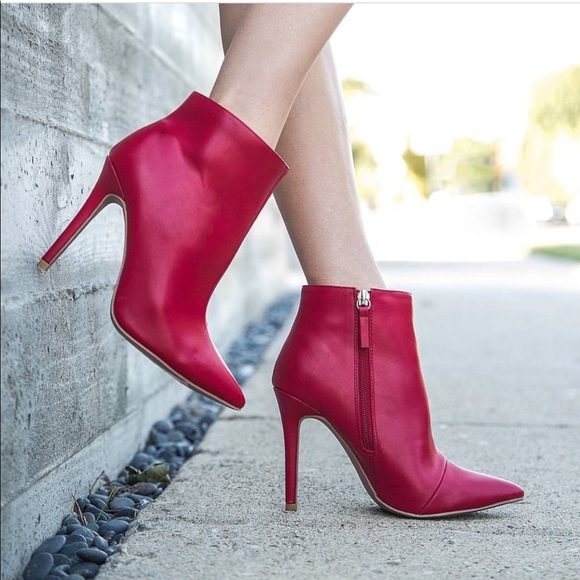 🎉🎉HP 🎉🎉 Qupid Red BOOTIE with stiletto POP 💥 - Picture 2 of 3